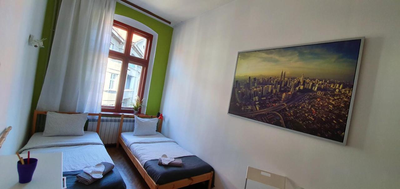 Chopin Street Private Rooms Katowice Exteriör bild